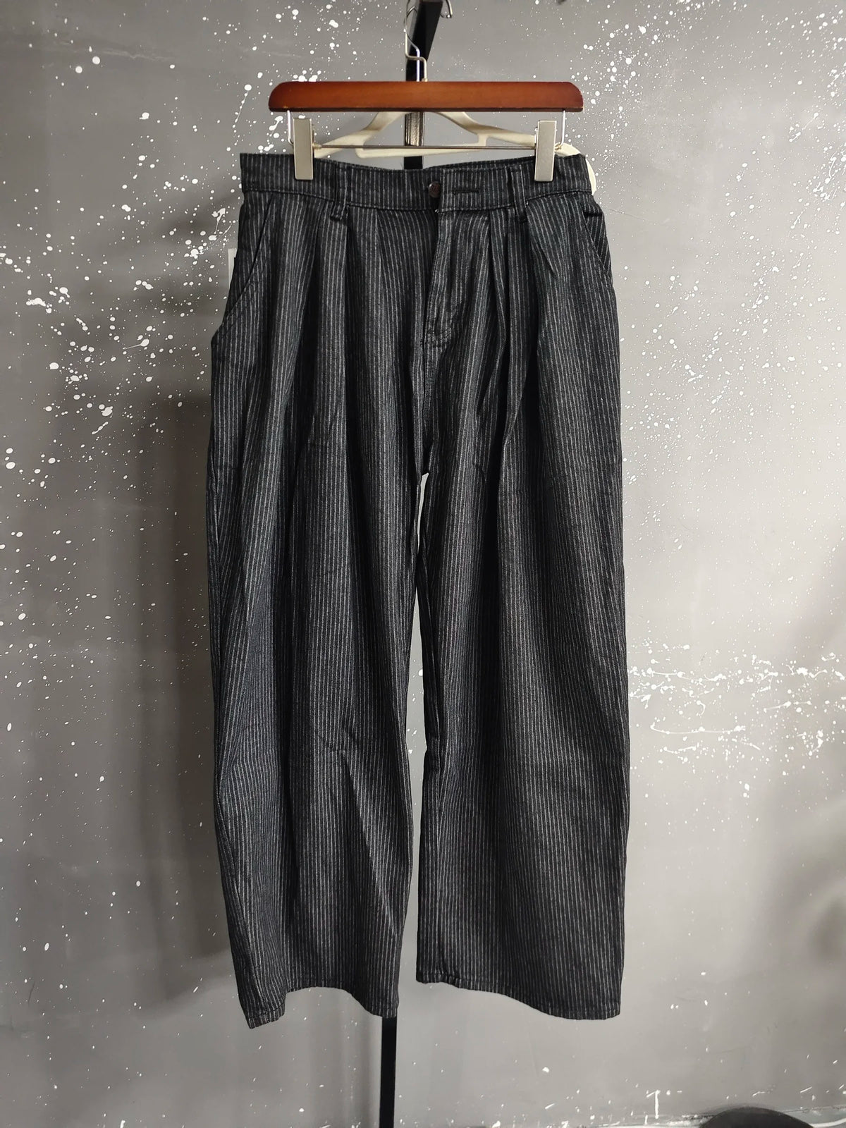 Calça Oversized com Pregas